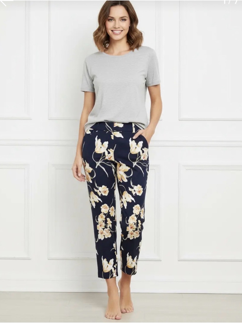 New York & Company Navy Floral Cropped Ankle Pants